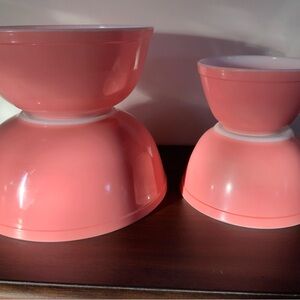 Vintage Pyrex Pink Mixing Bowl Set